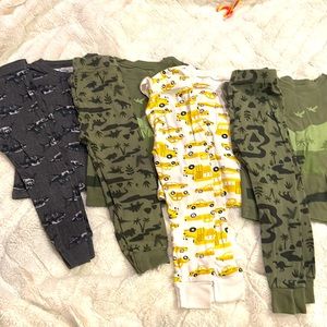 Old Navy 3T Pajama sets